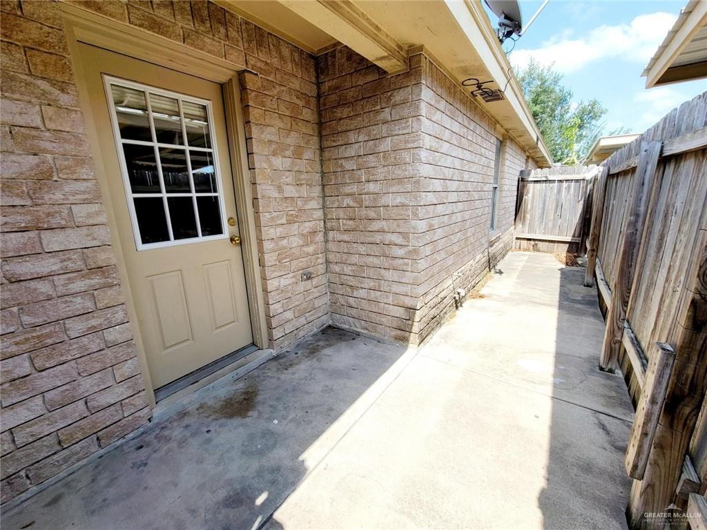 Photo 6 of 2402 Tahiti Drive #6