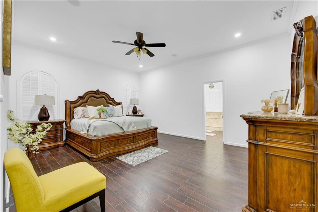 Photo 15 of 2405 Rhin Drive