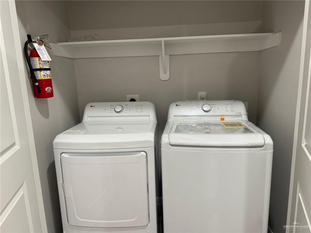 Photo 16 of 812 Dove Avenue #3