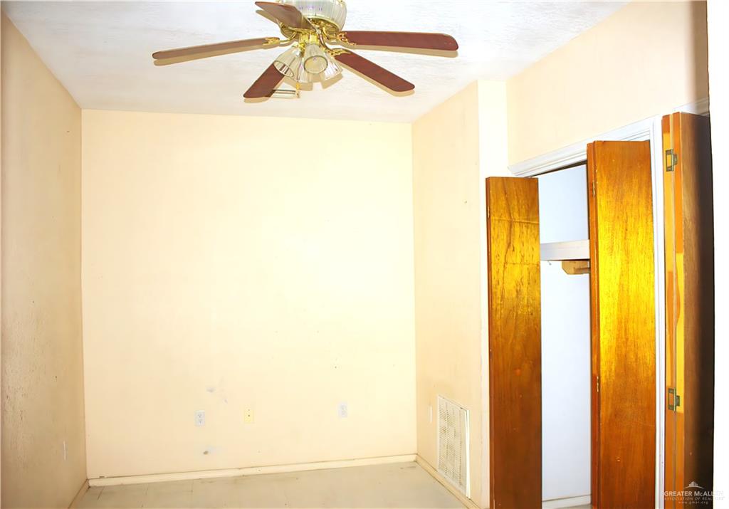 Photo 13 of 502 East Street