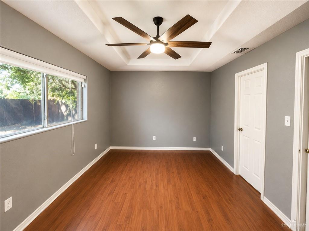 Photo 8 of 1407 Irving Street