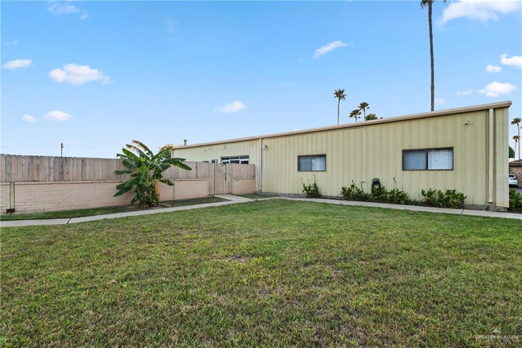 Photo 13 of 1500 Evergreen Avenue #26