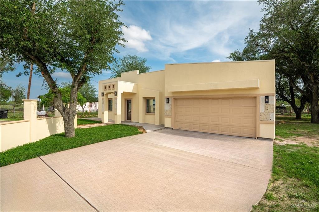 Photo 3 of 420 Sycamore Avenue