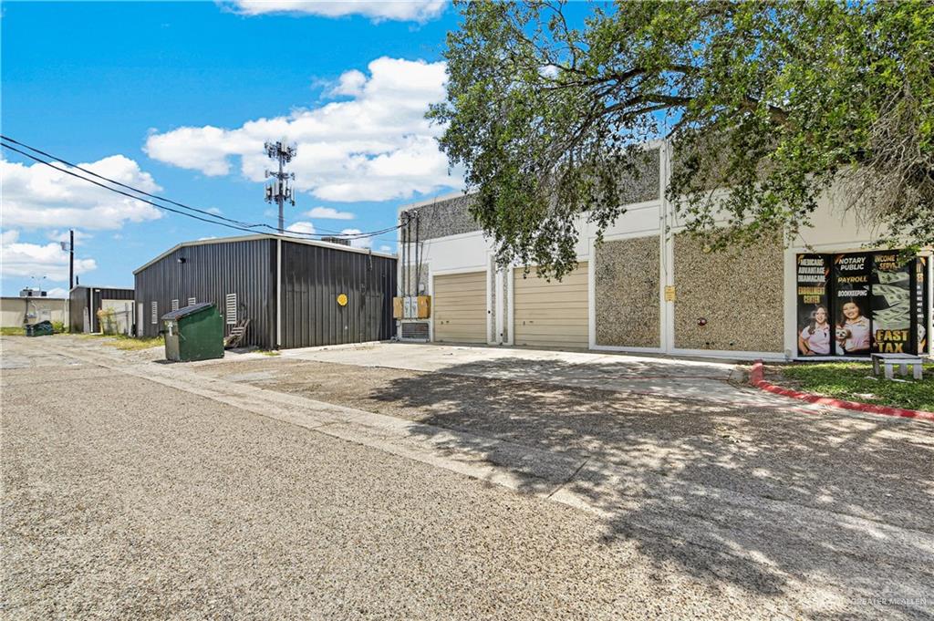 Photo 12 of 3750 Gardenia Avenue