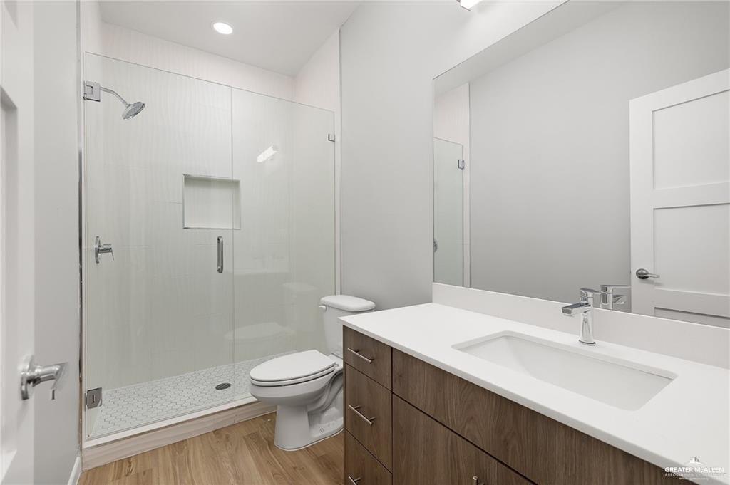 Photo 13 of 2700 Mockingbird Road #1