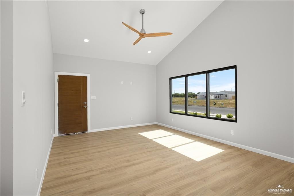 Photo 4 of 2700 Mockingbird Road #1