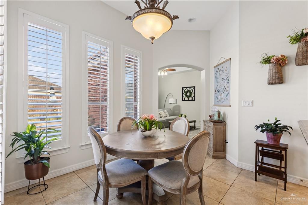 Photo 5 of 629 Sabal Avenue