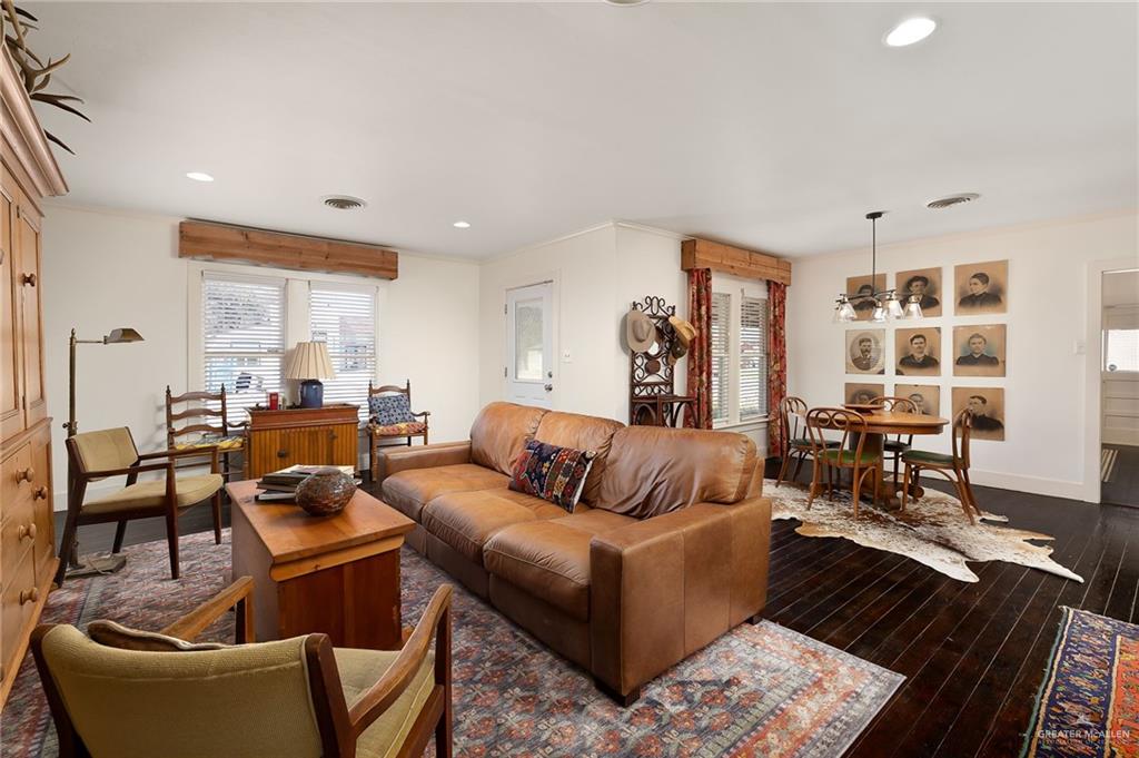 Photo 5 of 619 Missouri Avenue