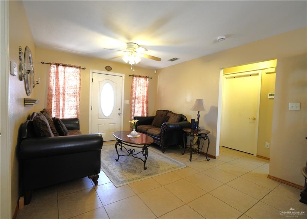 Photo 2 of 710 Rio Vista Avenue
