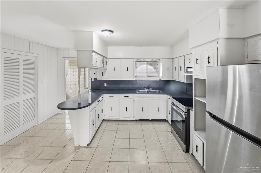 Photo 10 of 307 Cox Street