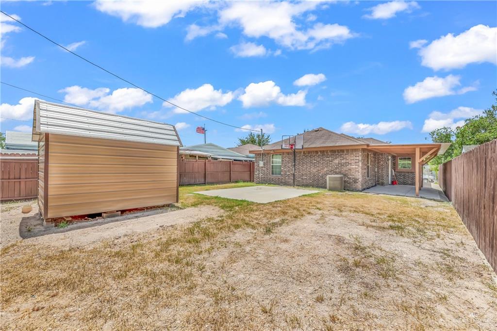 Photo 16 of 325 Mesquite Street