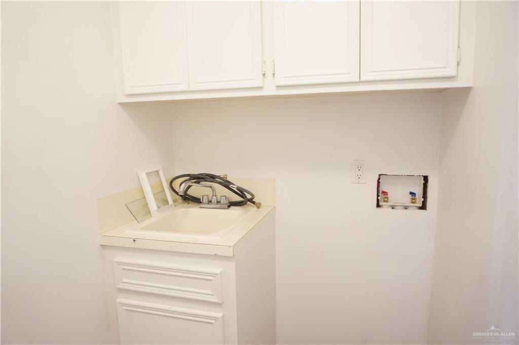 Photo 17 of 421 Redbud Avenue