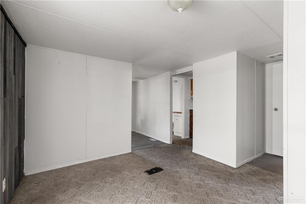 Photo 11 of 609 Palmera Drive