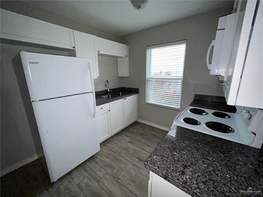 Photo 13 of 1502 Quitaca Drive #D