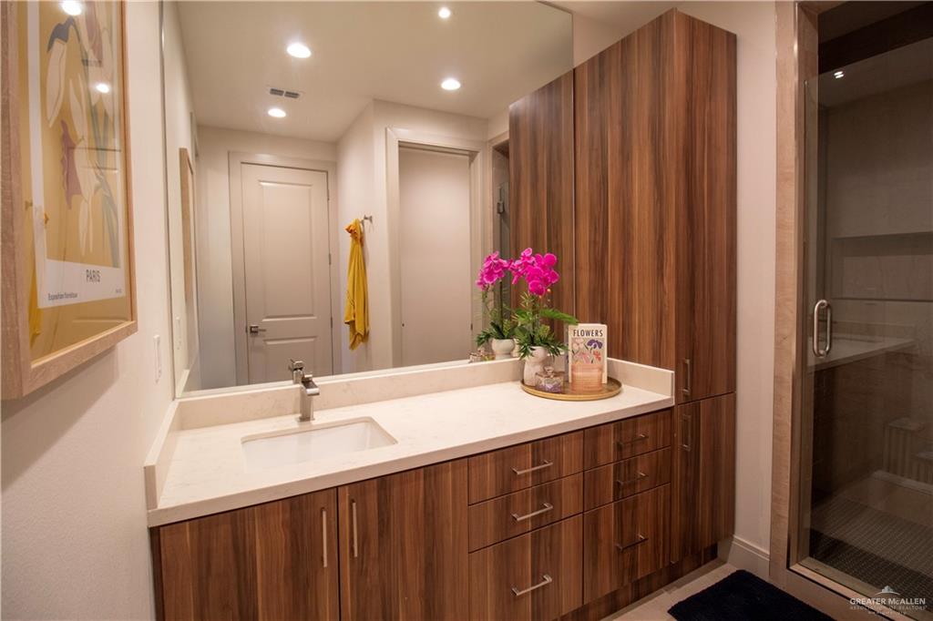 Photo 18 of 1618 Stonegate Drive