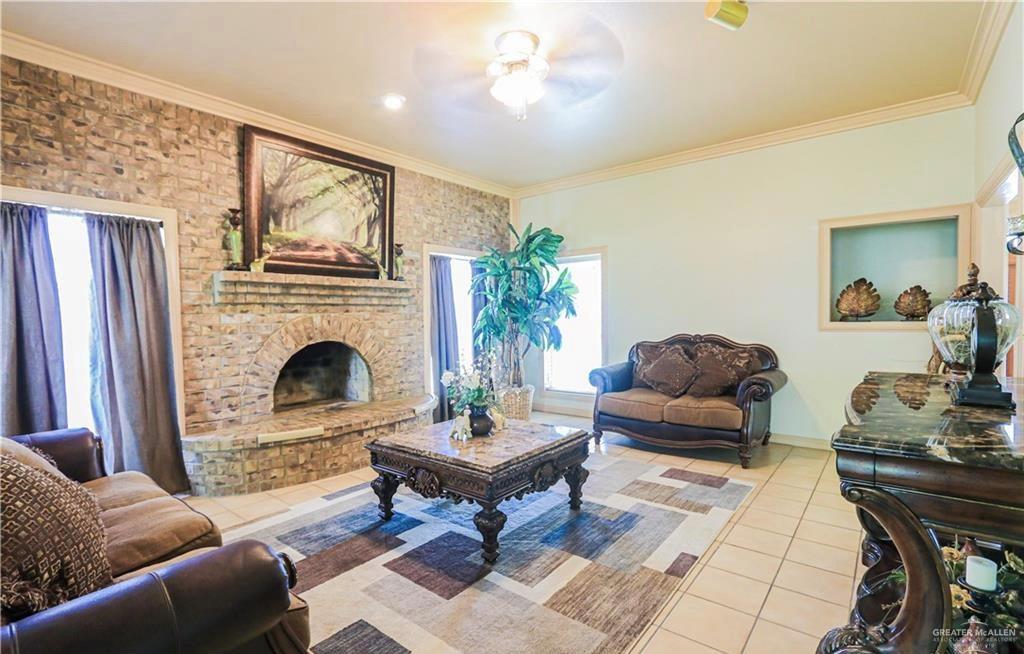 Photo 8 of 824 Louisiana Circle