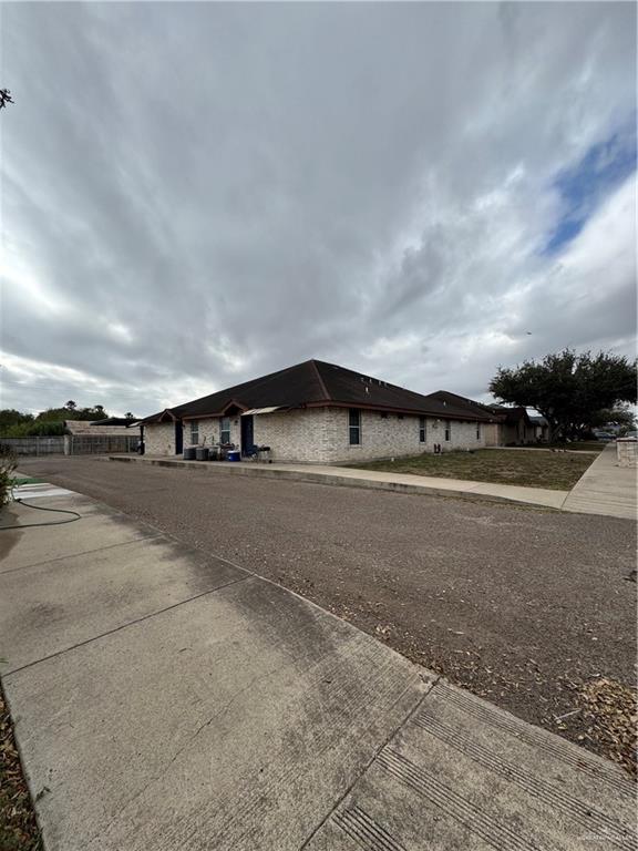 Photo 1 of 1504 Prosperity Drive, Edinburg