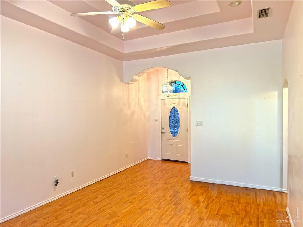 Photo 4 of 5707 El Bosque Drive