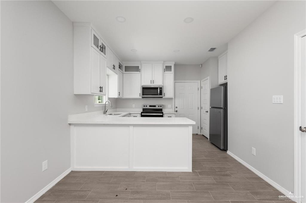 Photo 5 of 920 13th Street #3