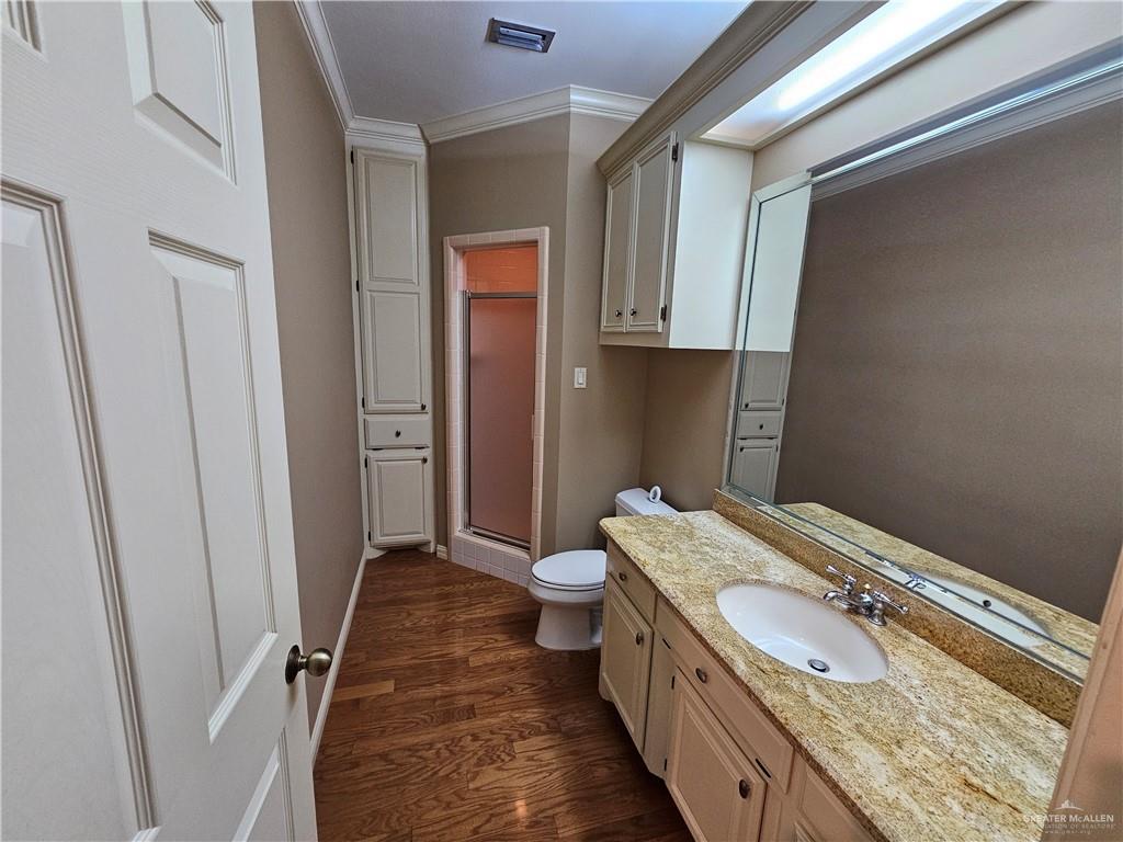 Photo 37 of 1225 Peking Street