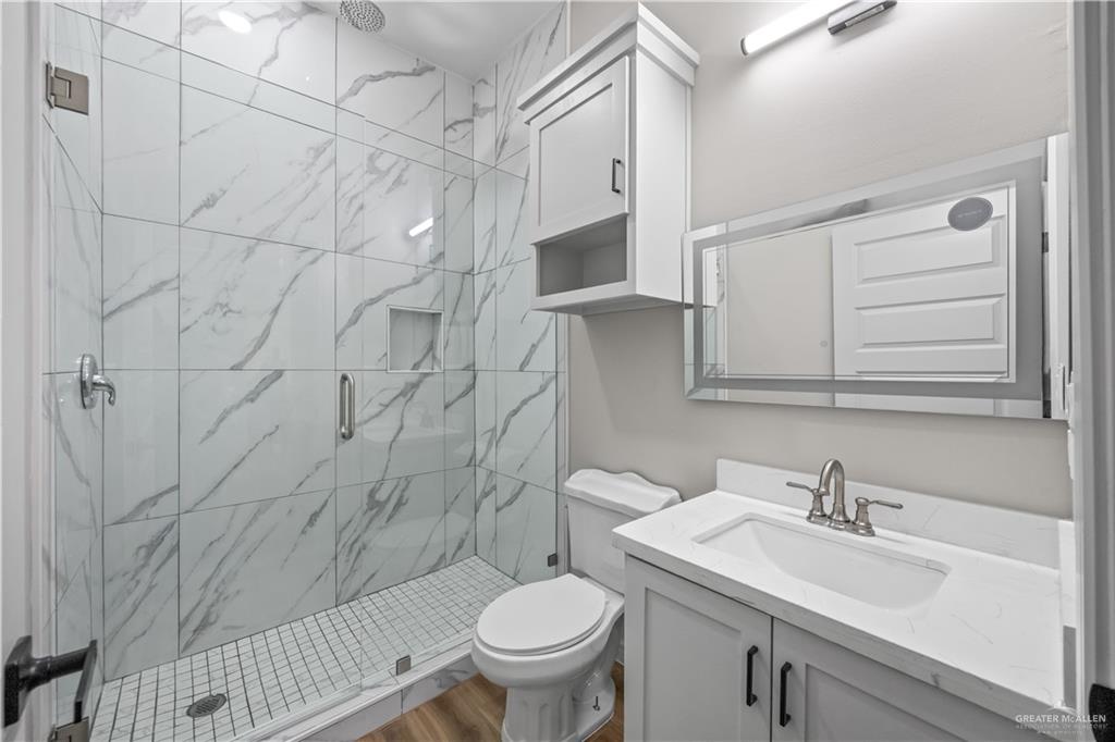 Photo 14 of 2318 Thornton Avenue