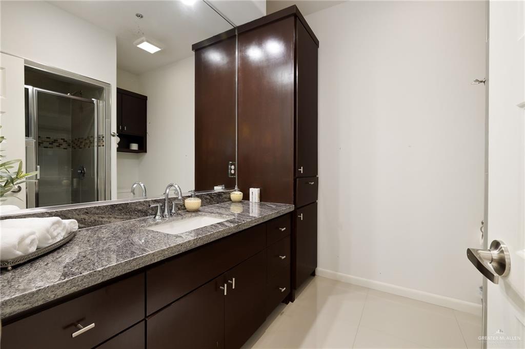 Photo 21 of 1413 Keeton Avenue #20