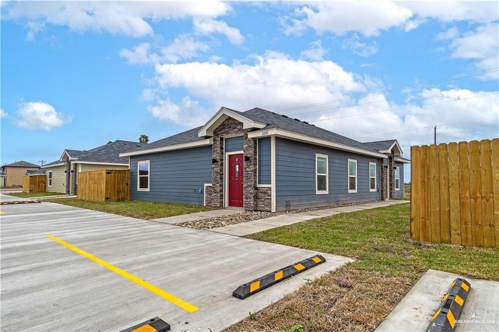 Photo 1 of 2210 Valley Circle, La Feria