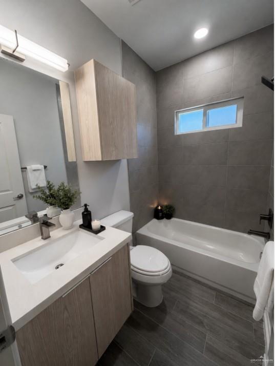 Photo 5 of 707 Coves Lane #2