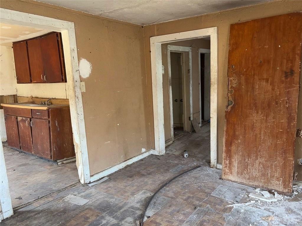 Photo 13 of 2613 Halsey Street
