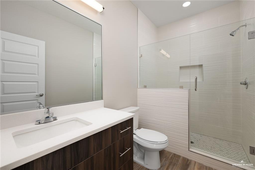 Photo 16 of 4216 Walnut Street #1