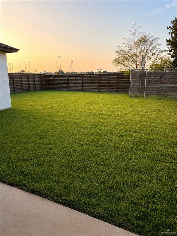 Photo 10 of 3117 Iverson Avenue