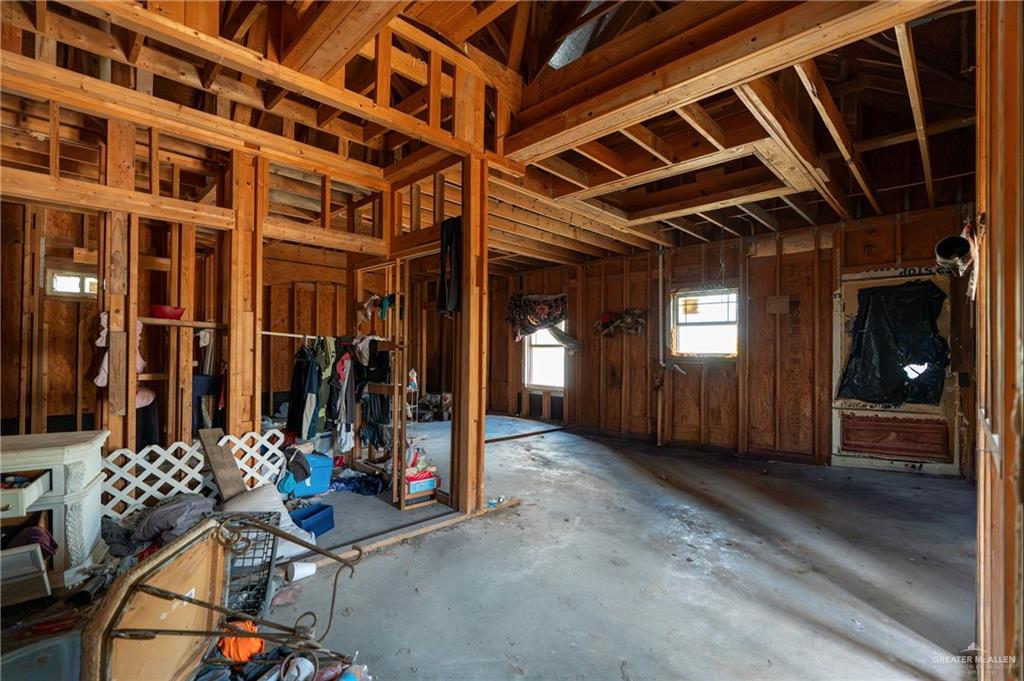 Photo 4 of 35174 Leal Road