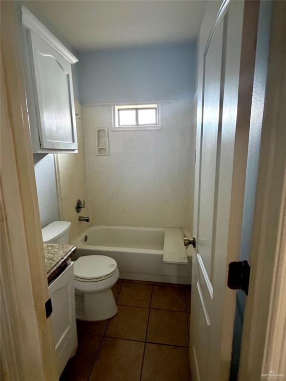Photo 8 of 3326 Tulipan Avenue