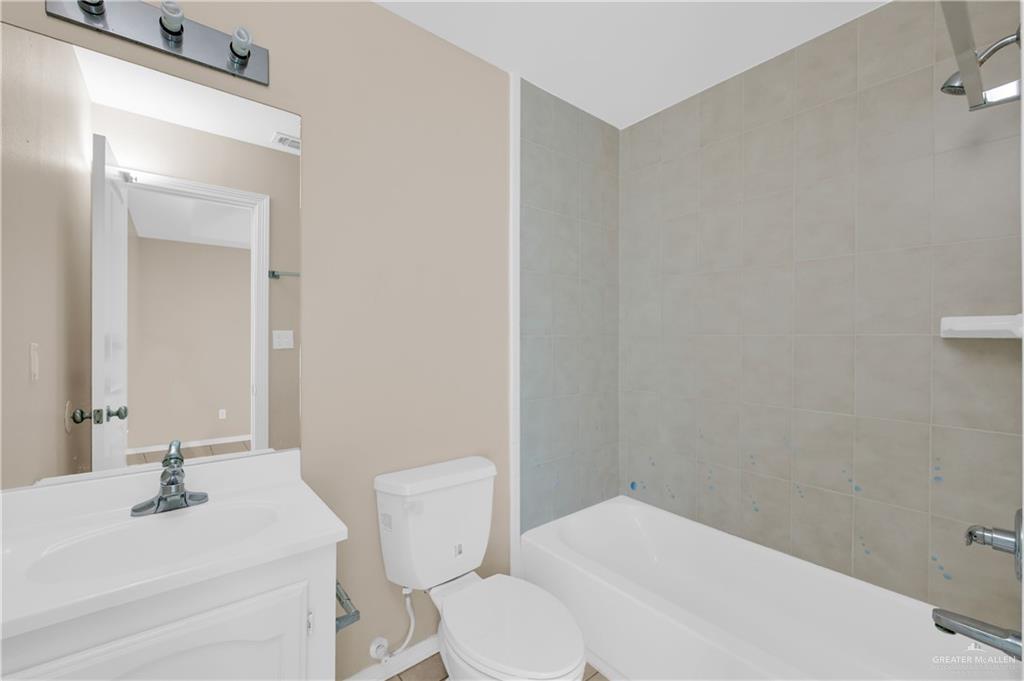 Photo 13 of 1607 Omni Avenue #2