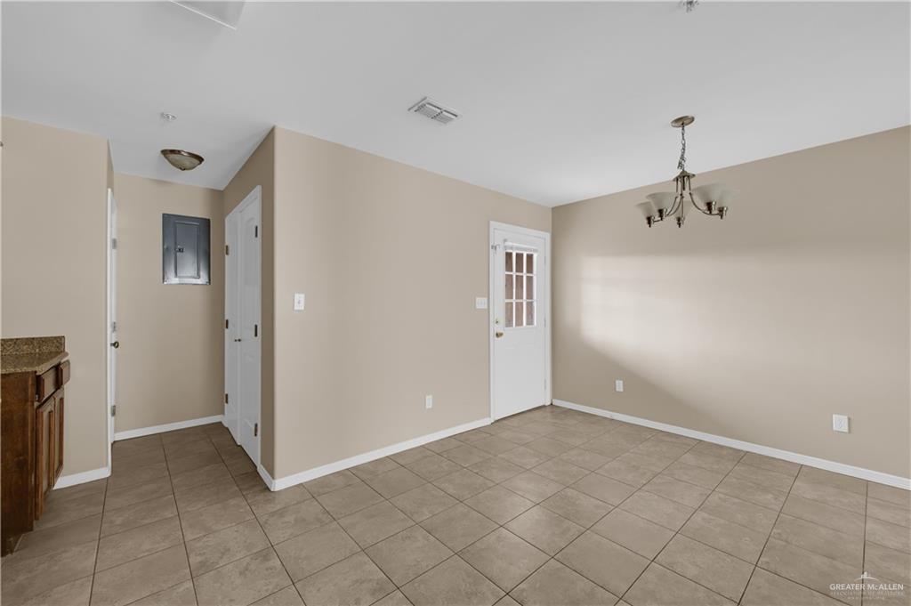Photo 7 of 1607 Omni Avenue #2