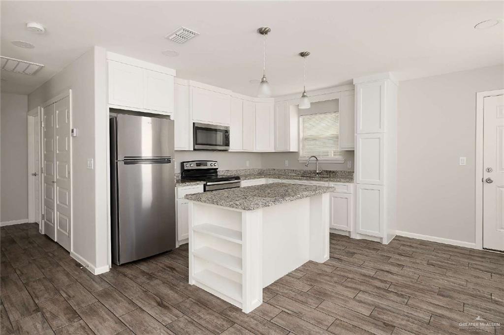 Photo 6 of 1404 Alta Vista Avenue #3