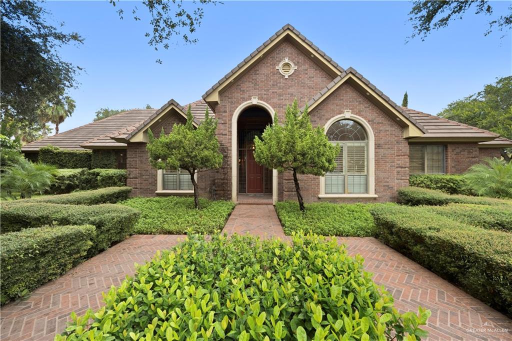Photo 2 of 2421 Sendero Avenue