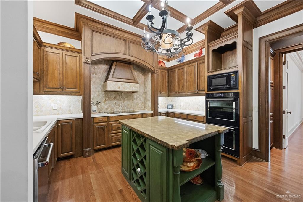 Photo 4 of 2421 Sendero Avenue