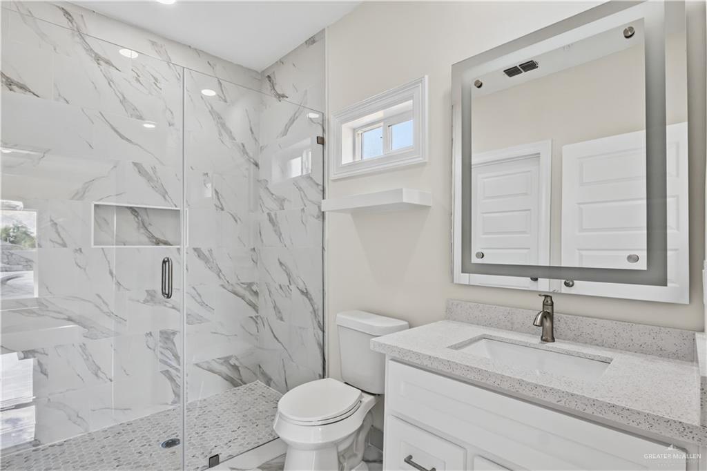 Photo 8 of 3418 Pinehurst Street