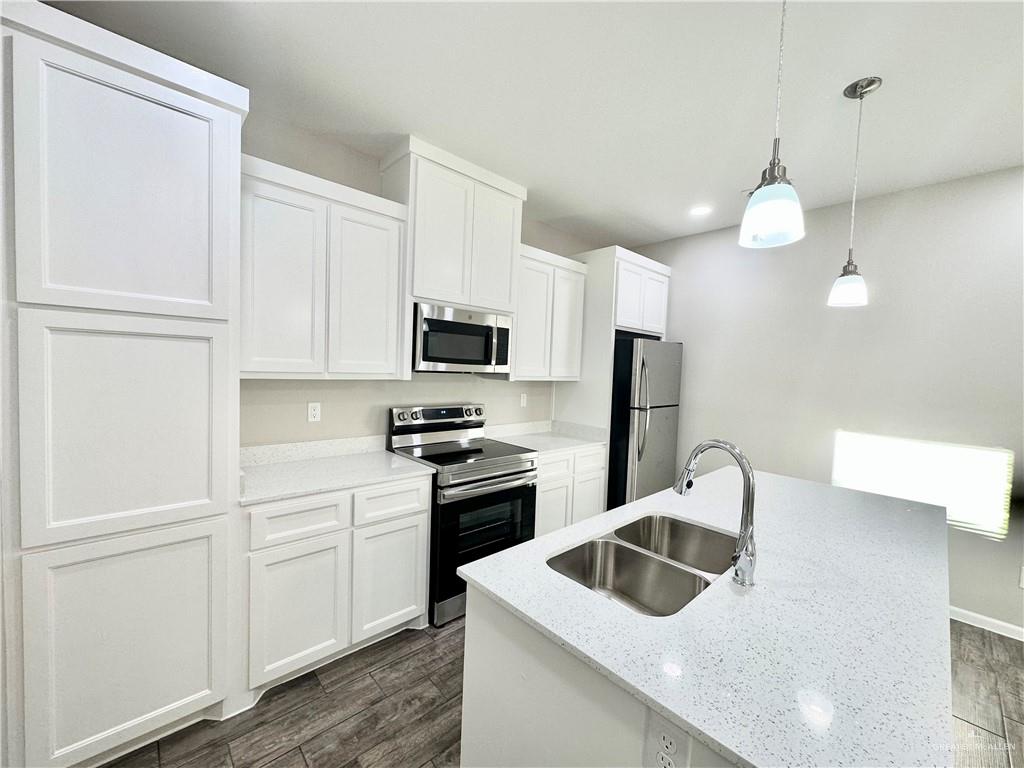 Photo 5 of 1415 Petri Drive