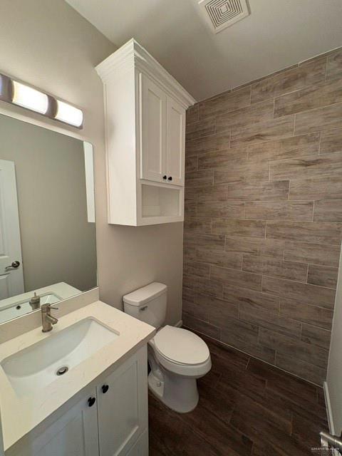 Photo 15 of 714 Santa Isabel Street