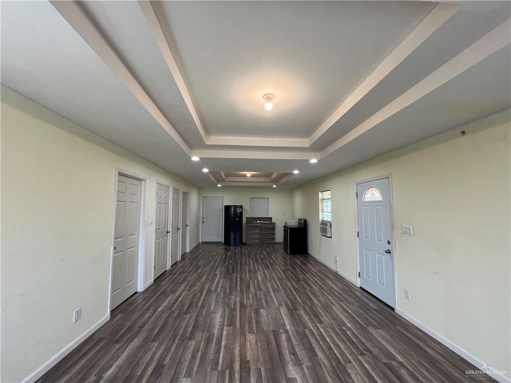 Photo 10 of 5517 Adam Stefan
