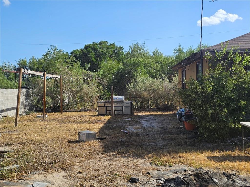 Photo 4 of 2409 Margot Drive