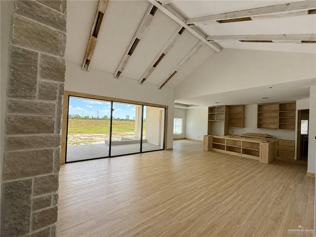 Photo 3 of 1801 Oak Court