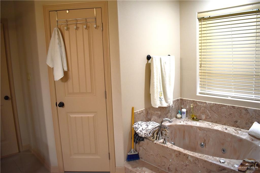 Photo 5 of 2515 Q Street