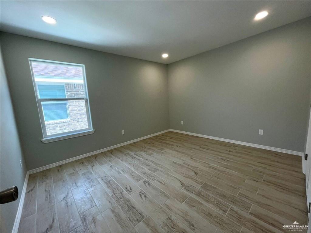 Photo 6 of 2802 Primrose Avenue