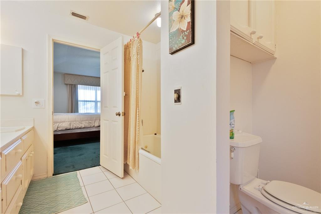 Photo 21 of 2725 Ashley Court