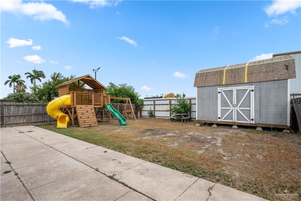 Photo 18 of 3101 Camelia Avenue