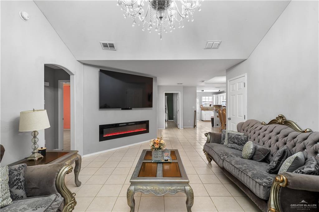 Photo 5 of 3101 Camelia Avenue