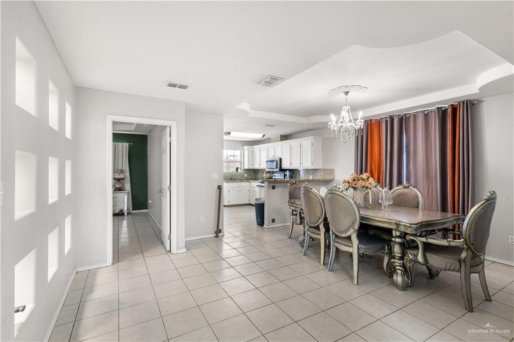 Photo 6 of 3101 Camelia Avenue